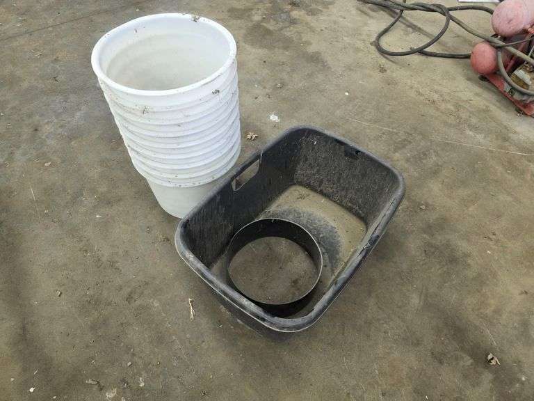 (9) Fish Hole Extenders and Ice Catch Bucket, Buying All for One Money