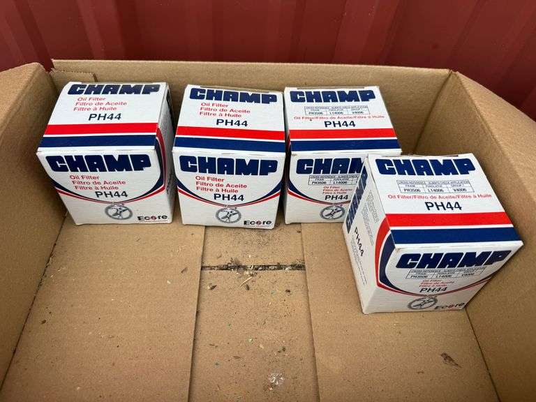 Filters for a Chevrolet Pickup, PH44 (4) Oil Filters, Buying All for One Money