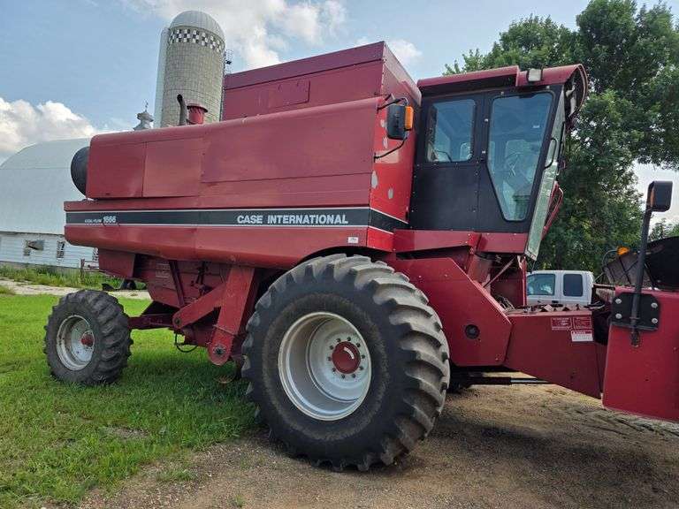 1993 Case IH 1666 Axial Flow Combine, 2871 Sep Hours, Extended Unload Auger, Feeder Reverser, Rock T