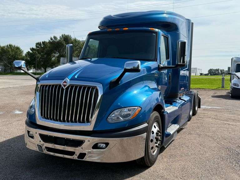 2020 IH LT625 Sleeper Semi, 435,369 Miles on Truck (Complete Overhaul @ 232,740 Miles with Paperwork