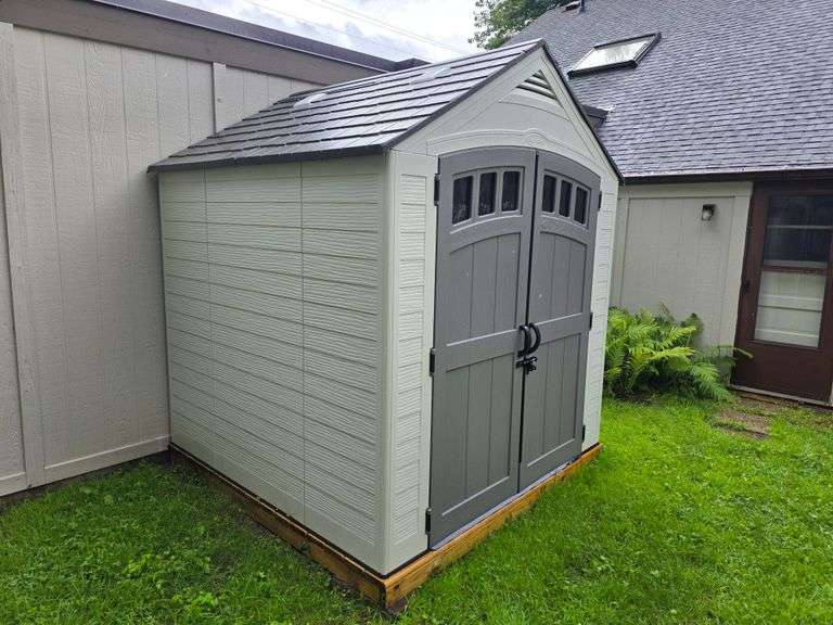 7’ x 7’ Suncast Storage Shed, Poly Floor, Appears to Have No Leaks, *Buyer is Responsible for Remova