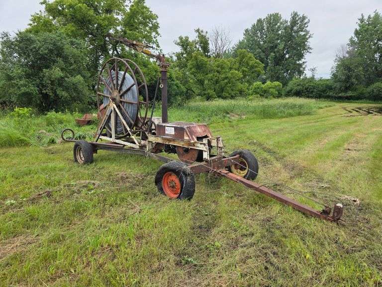 Irrigation Water Cannon on Gear, Hose in Unknown Condition (Unusable), Has Not Been Used in Years