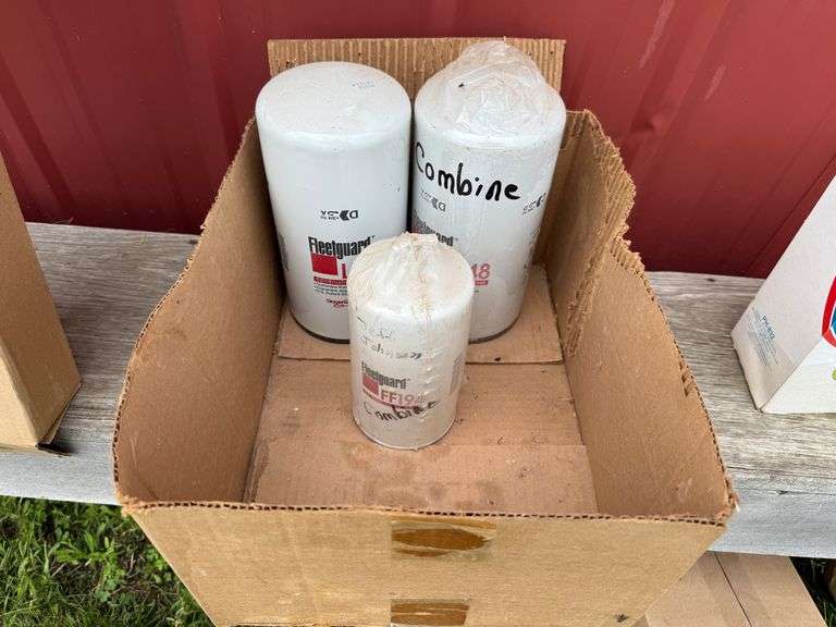 Filters for Case IH 2166 Combine, LF3548 Oil Filter (2) Fleetguard, FF194 Fuel Filter, Buying All fo