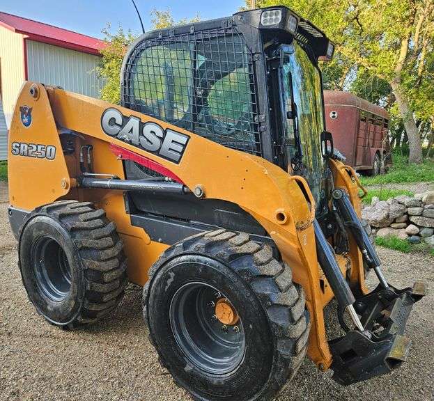2012 Case SR250 Skid Steer, 90HP, 1,555 Hours, 2,500 Rated Lift, 5,000lb Tipping Point, Hydraulic Qu