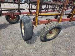 Melroe Model 452 – 12 Section 6' Coil Tine Drag, Hydraulic Down, SN: 661275 *One wing tire blew from