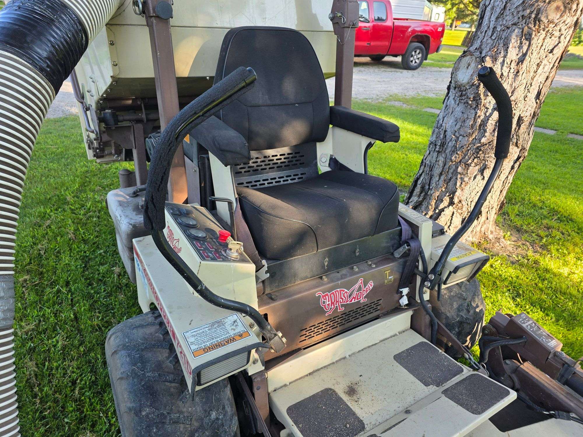 2009 Grasshopper 721D Diesel Lawn Mower with Attached Dumping