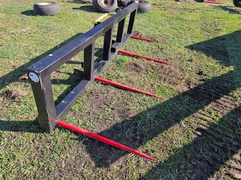 M&J Oldenburg MFG 3pt Double Bale Spear