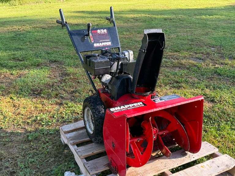 Snapper Heavy Duty Snowblower, 24’, Runs and Works Good Per Seller