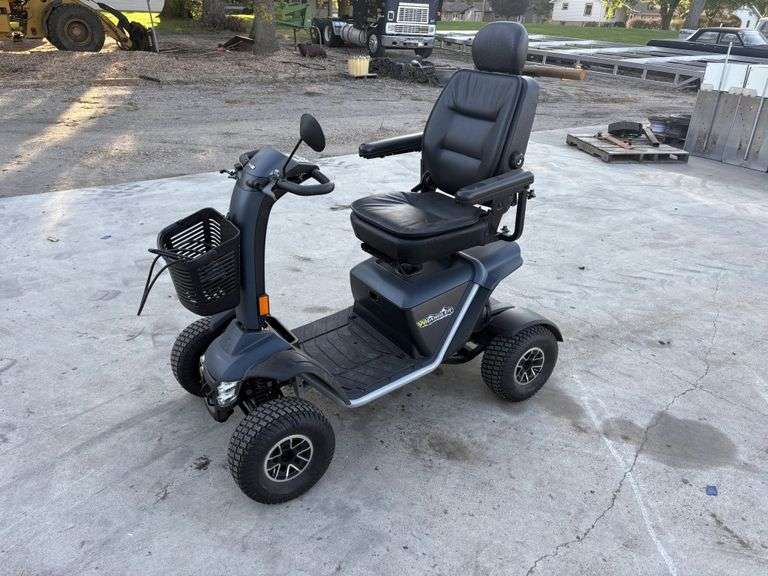 2021 Pride Wrangler Model MV600 Outdoor Mobility Scooter, Adjustable Speed Limit, up to 9 MPH, Adjus