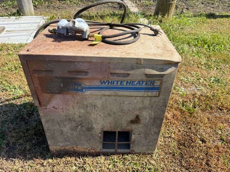 LB White Heater, With Regulator, In Working Condition. This Item is Located in South Dakota, Therefo