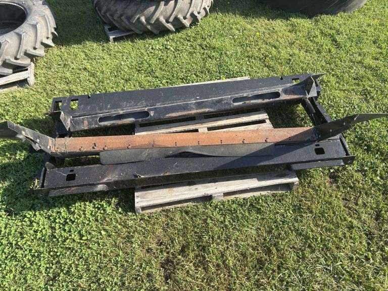 Combine Head Adapter, IH Head to JD Combine