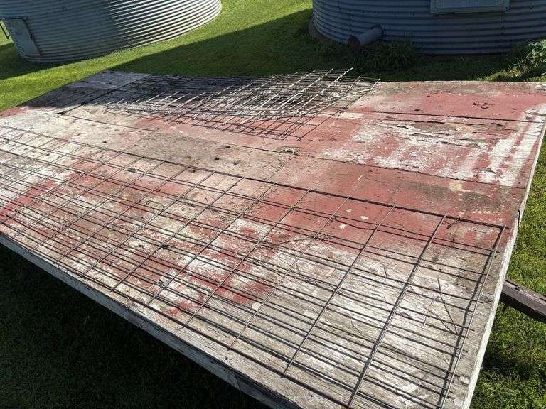 (4) Wire panels, 1 -14’, 1-8’, 2-6’