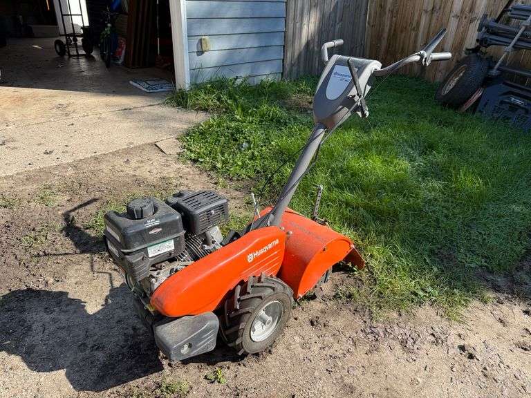 Husqvarna CRT 900 Rear Tine Tiller, 14”, Self Propelled, Briggs and Stratton 950 Series Engine