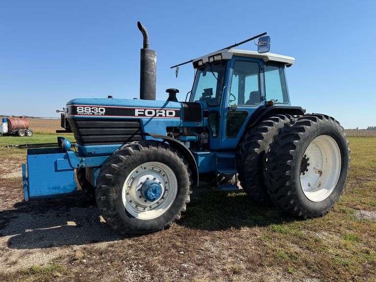 1993 Ford 8830 MFWD Tractor, 18 Speed Powershift Transmission