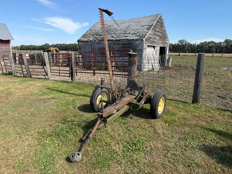 John Deere No. 11 Sickle Mower, 9’ Bar, With Cylinder, *Needs a New Pitman*, Rivet Sections. This It