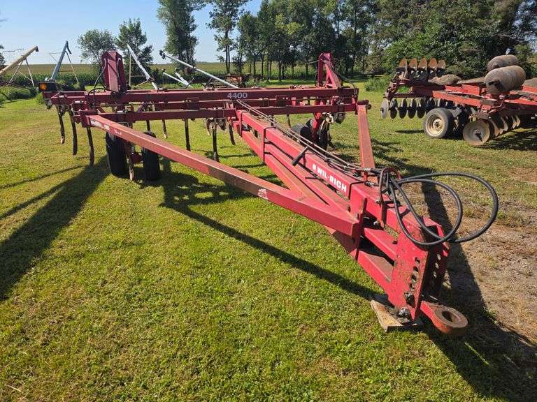 Wil-Rich 18’ Chisel Plow, All Points Cab be Flipped, 9.5L-15 Tires on 6 Bolt Rims, Does Have Some We