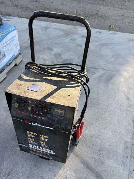 Schumacher SE-4020 Battery Charger, 6-12V, 200/100/40/10V