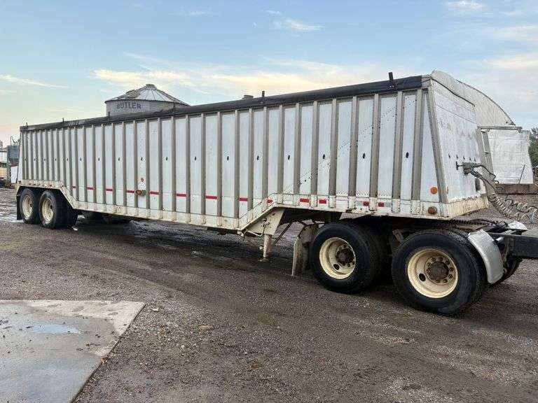 1979 CornHusker 800 40’ Hopper Trailer, 66” Sides, 96” Wide, Tandem Axle, 11R24.5 on Steel Budd Rims