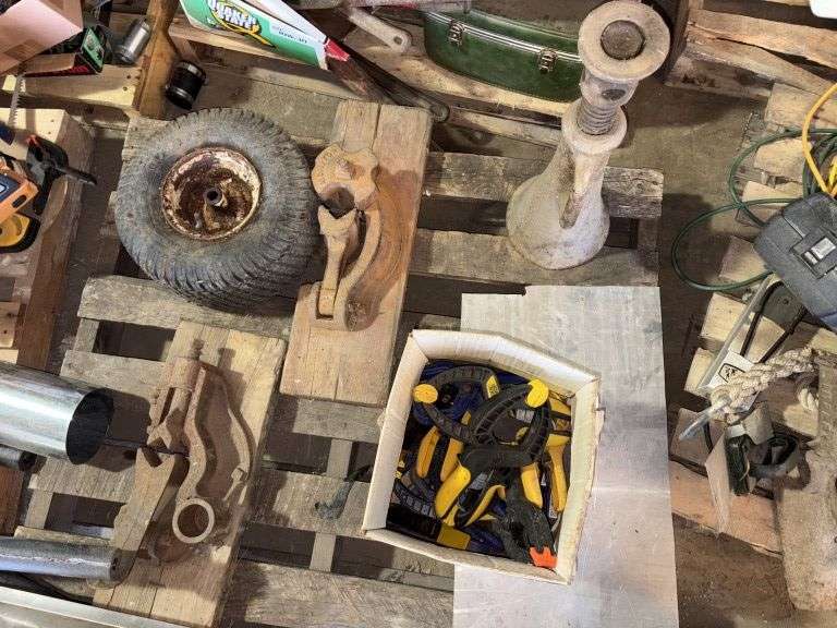 Pallet of Clamps, Screw Jack, wheel, Buying All for One Money