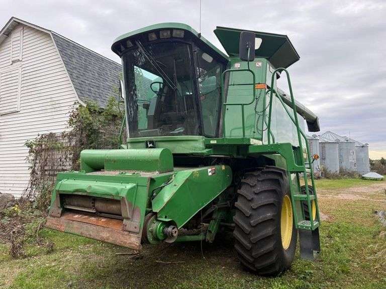 John Deere Model 9500 Combine, SN# 666144, 24.5X32 Fronts, 14.9X24 ...