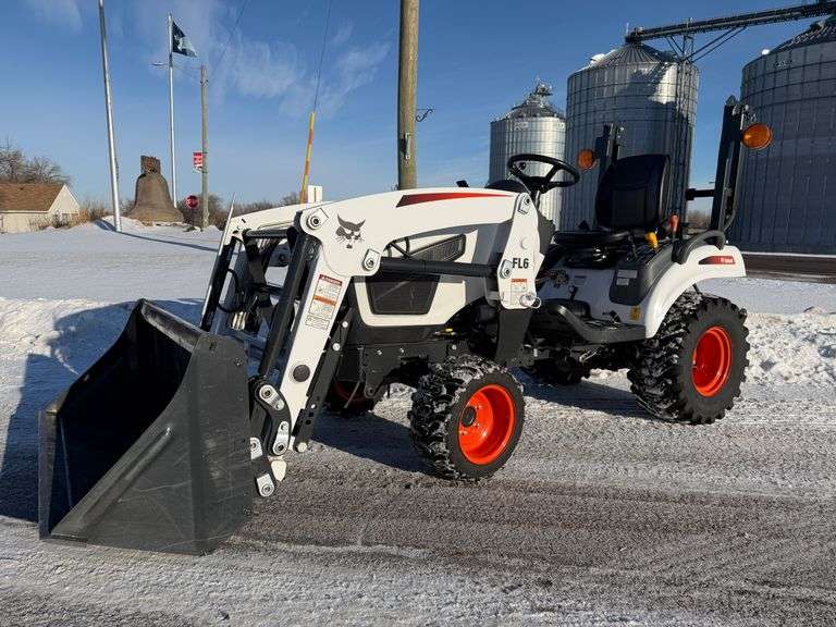 2022 Bobcat 1025 HST Tractor, 4X4, Bobcat FL6 Front Loader with Bucket ...