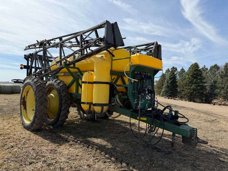 Redball 670 Pull Type Sprayer, 1200 Gallon Tank, 90’ Boom, Greenstar ...