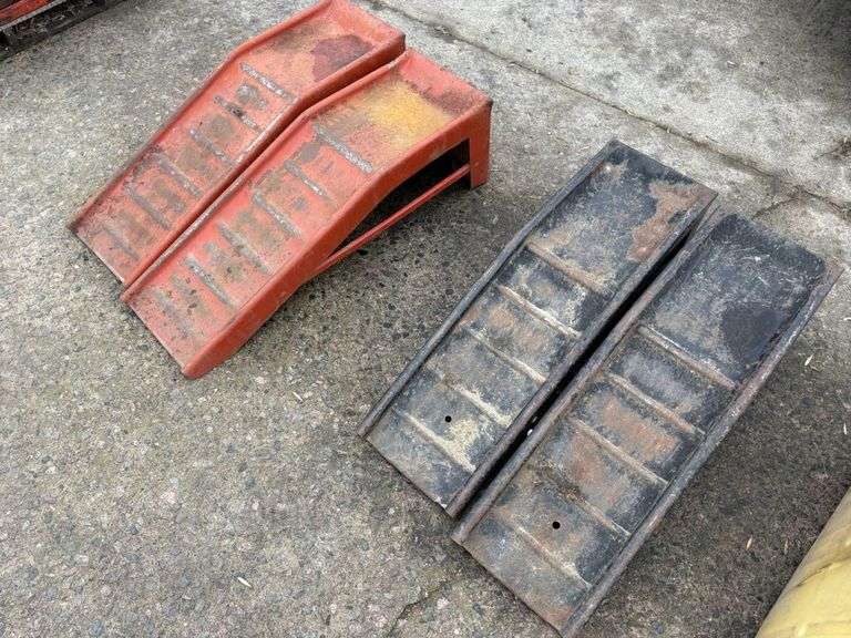 (4) Steel Automotive Ramps, Buying All for One Money - Fragodt Auction ...