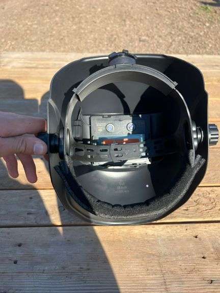 Auto Darkening Welding Helmet (New/Unused)