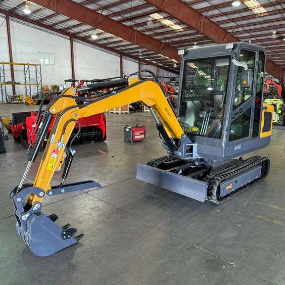 2025 AGT MY50R 2Ton Excavator, Pilot Controls, Swing Boom, & Hydraulic Thumb (New/Unused)