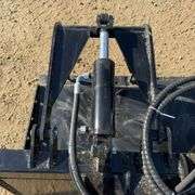 Skid-Steer 72in Hydraulic Grapple Bucket (New/Unused)