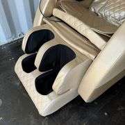 2025 Full Body Zero Gravity Massage Recliner Chair (new/Unused) with High Fidelity Bluetooth Surroun