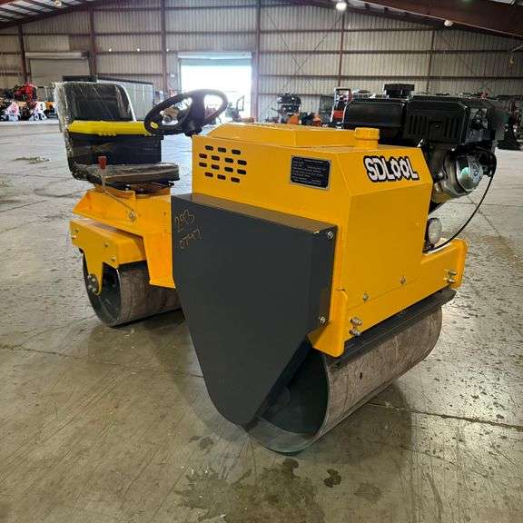 2025 Ride-On Vibratory Roller (New/Unused)