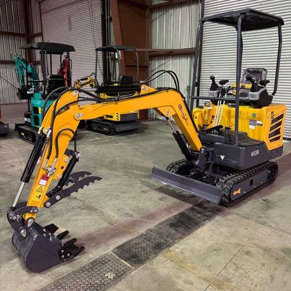 2025 AGT MX20R Mini-Excavator W/Pilot Controls & Swing Boom (New/Unused)
