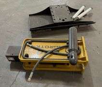2025 Skid Steer 680 Hydraulic Breaker w/ 3 Bits (New/unused) Hammer holes don't line up w/ plate holes
