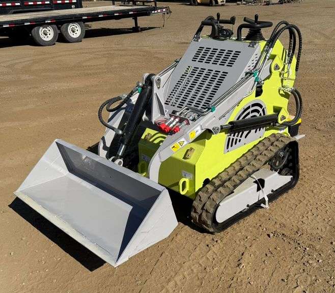 2025 Starvox SV-480 23HP Mini Skid Steer Loader (New/Unused) (Est. Retail Value $16,200). Includes Bucket and accepts multiple attachments