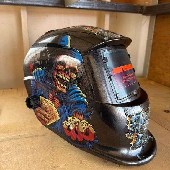 Auto Darkening Welding Helmet (New/Unused)