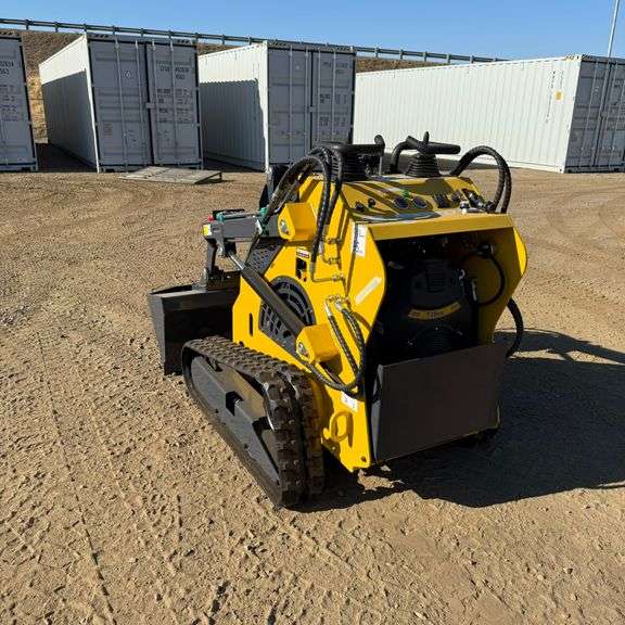 2025 Starvox SV-480 23HP Mini Skid Steer Loader (New/Unused) (Est. Retail Value $16,200). Includes Bucket and accepts multiple attachments