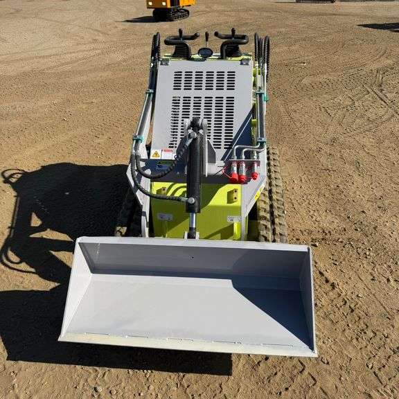 2025 Starvox SV-480 23HP Mini Skid Steer Loader (New/Unused) (Est. Retail Value $16,200). Includes Bucket and accepts multiple attachments