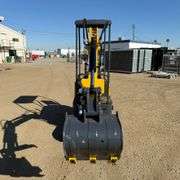 2025 Starvox SV-ME12 1-Ton Mini-Excavator with dozer blade (New/Unused) (Est. Retail Value $17,000).