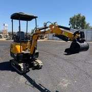 2025 VICSEC VC15P Mini-Excavator (New/Unused) (Est. Retail Value $17,000).