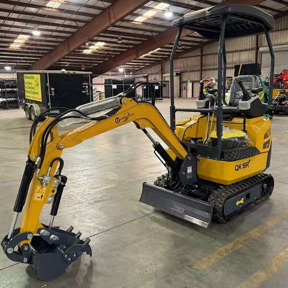 2025 AGT QK18R Mini-Excavator with Dozer Blade, Pilot Controls & Hydraulic Thumb (New/Unused)