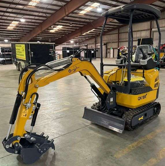 2025 AGT QK18R Mini-Excavator with Dozer Blade, Pilot Controls & Hydraulic Thumb (New/Unused)