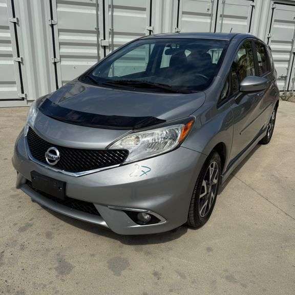 2015 only 80,000 miles Nissan Versa Note SR Hatchback 4D, 4-Cyl, 1.6 Liter