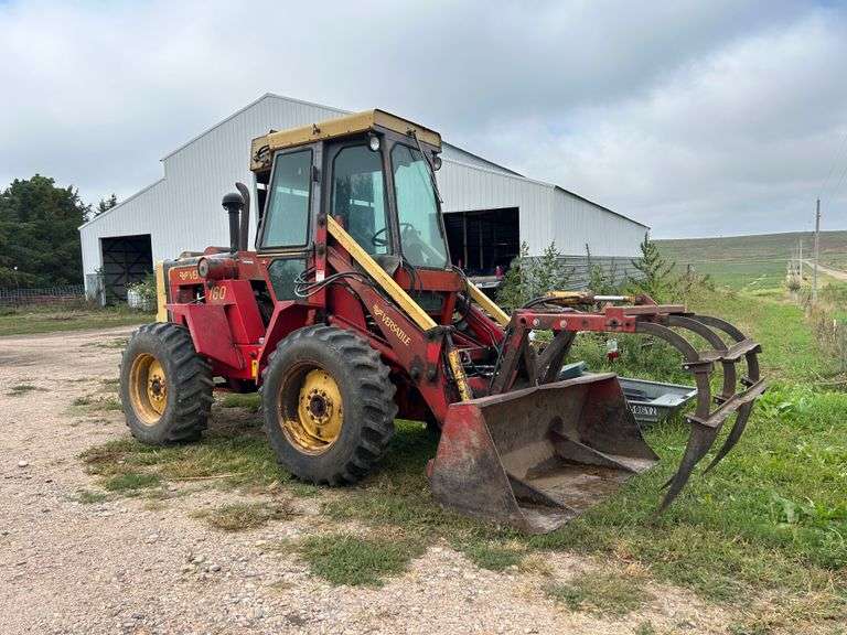 1982 Versatile 160 Bi-Directional 4wd Tractor W/ Loader