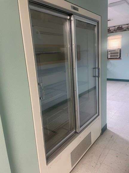 Perlick Display Cooler 4.5' wide