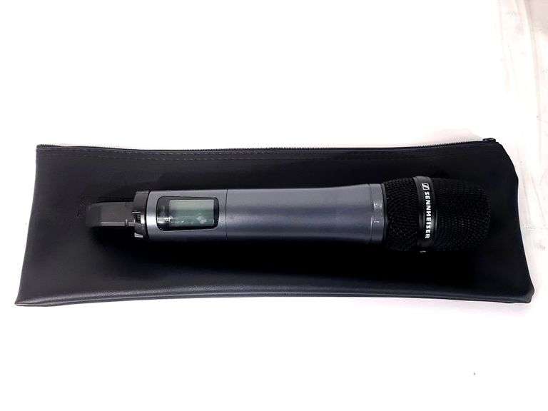 Sennheiser SKM 100 G3 Supercardioid Handheld Microphone (566-608 MHz) w/ E835 Capsule in Soft Pouch