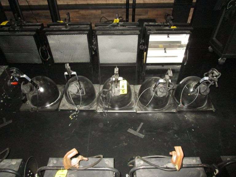 LOT (5) Scoop Lights