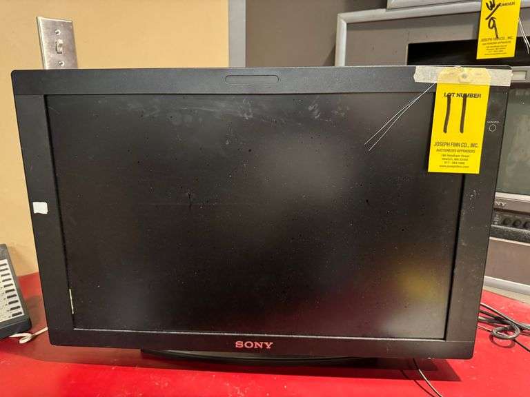 Sony 24" LCD Monitor LMD 2450W w/ HDMI Input