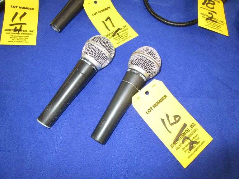 LOT (2) Shure SM58 Mics