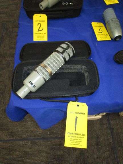 Electro Voice RE20 Mic w/ Case